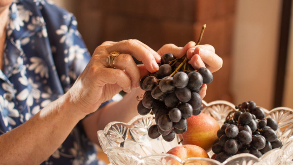 Does Resveratrol Help With Weight Loss? AgeMate